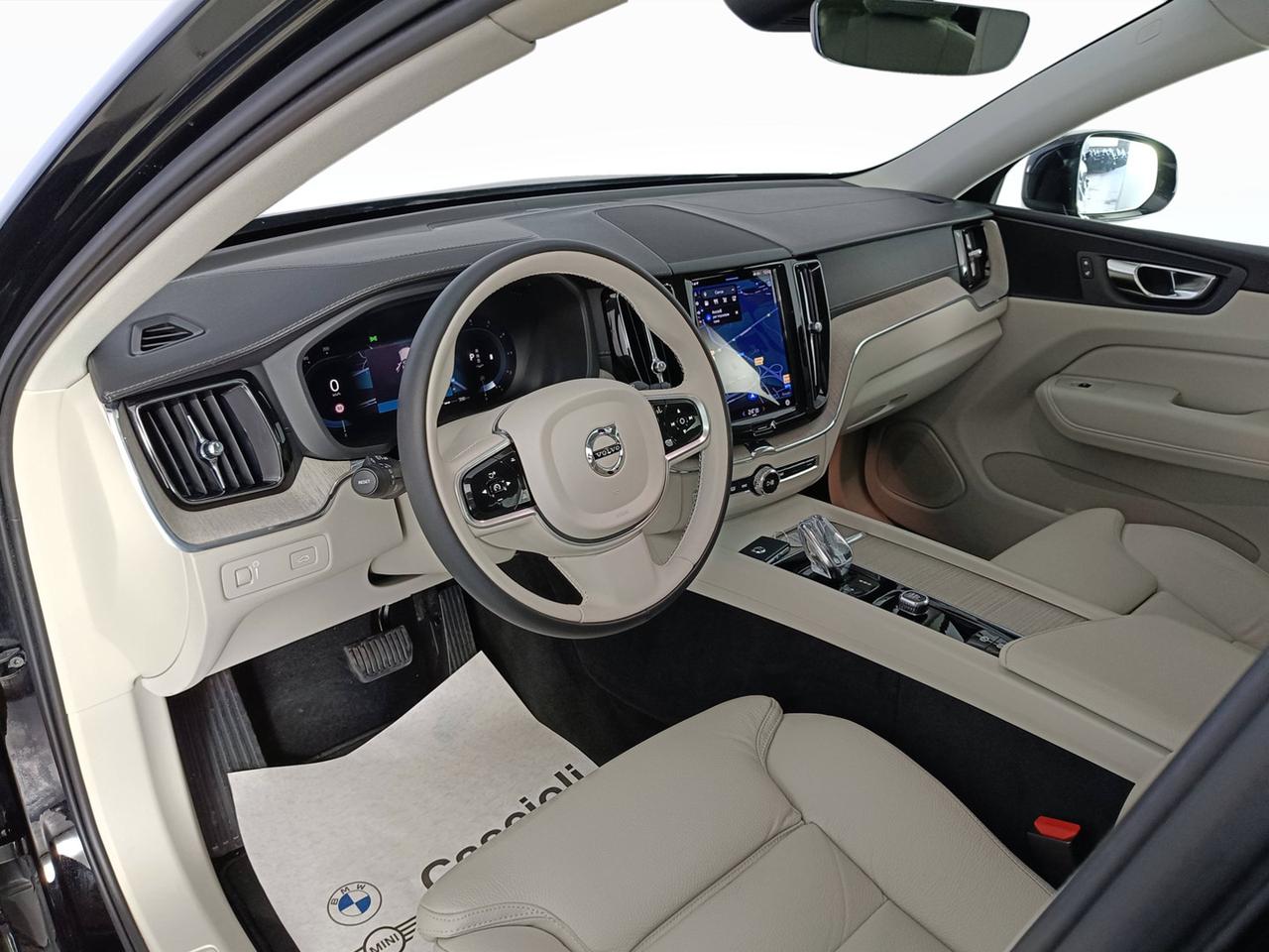 VOLVO XC60 II 2022 - XC60 2.0 b4 Inscription awd auto