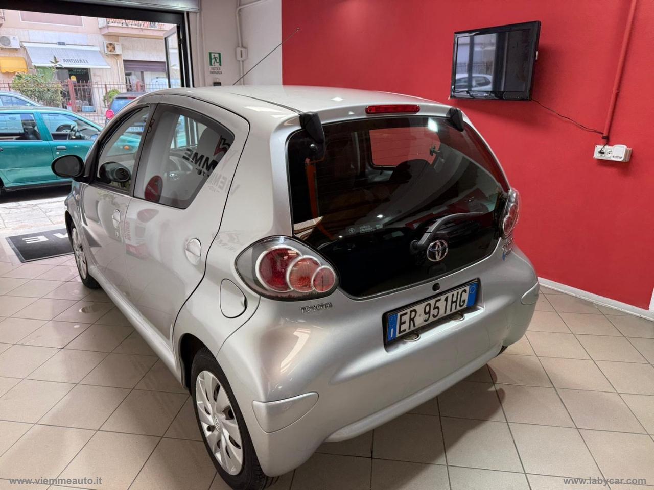 TOYOTA Aygo 1.0 12V VVT-i 5p. Lounge Connect