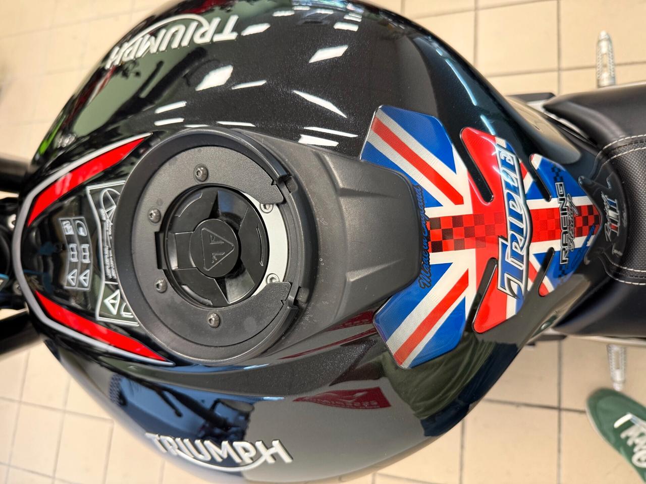 Triumph Street Triple RS