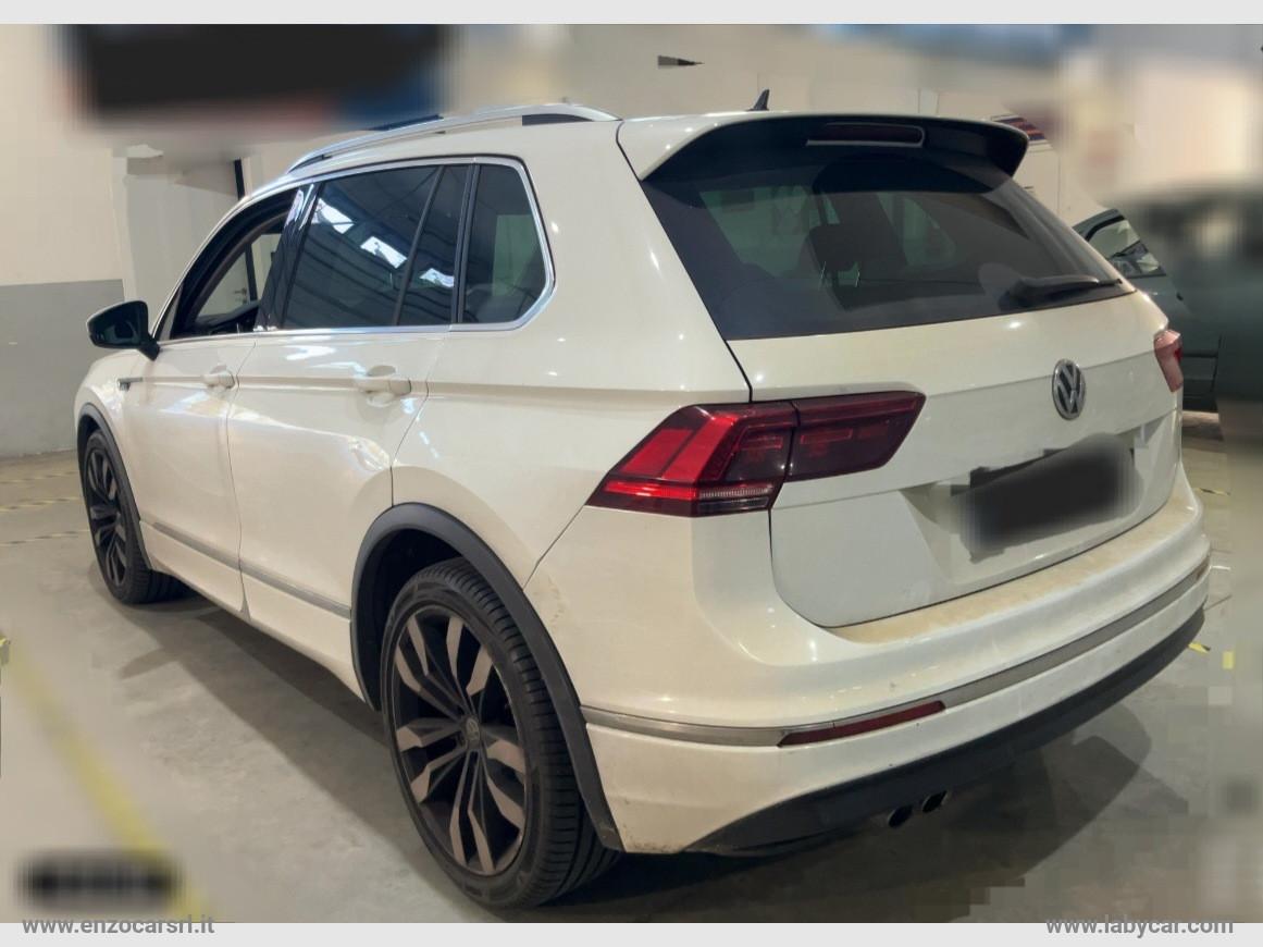 VOLKSWAGEN Tiguan 2.0 TDI 150CV SCR DSG 4MOT.R-Line TETTO APRIBILE