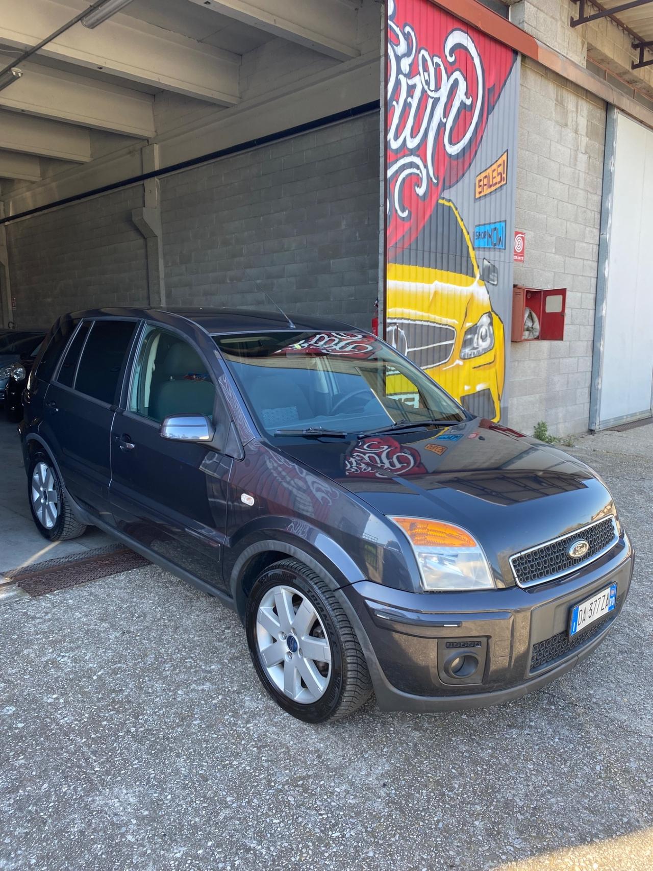 Ford Fusion 1.6 TDCi 5p. Collection Neopatentati