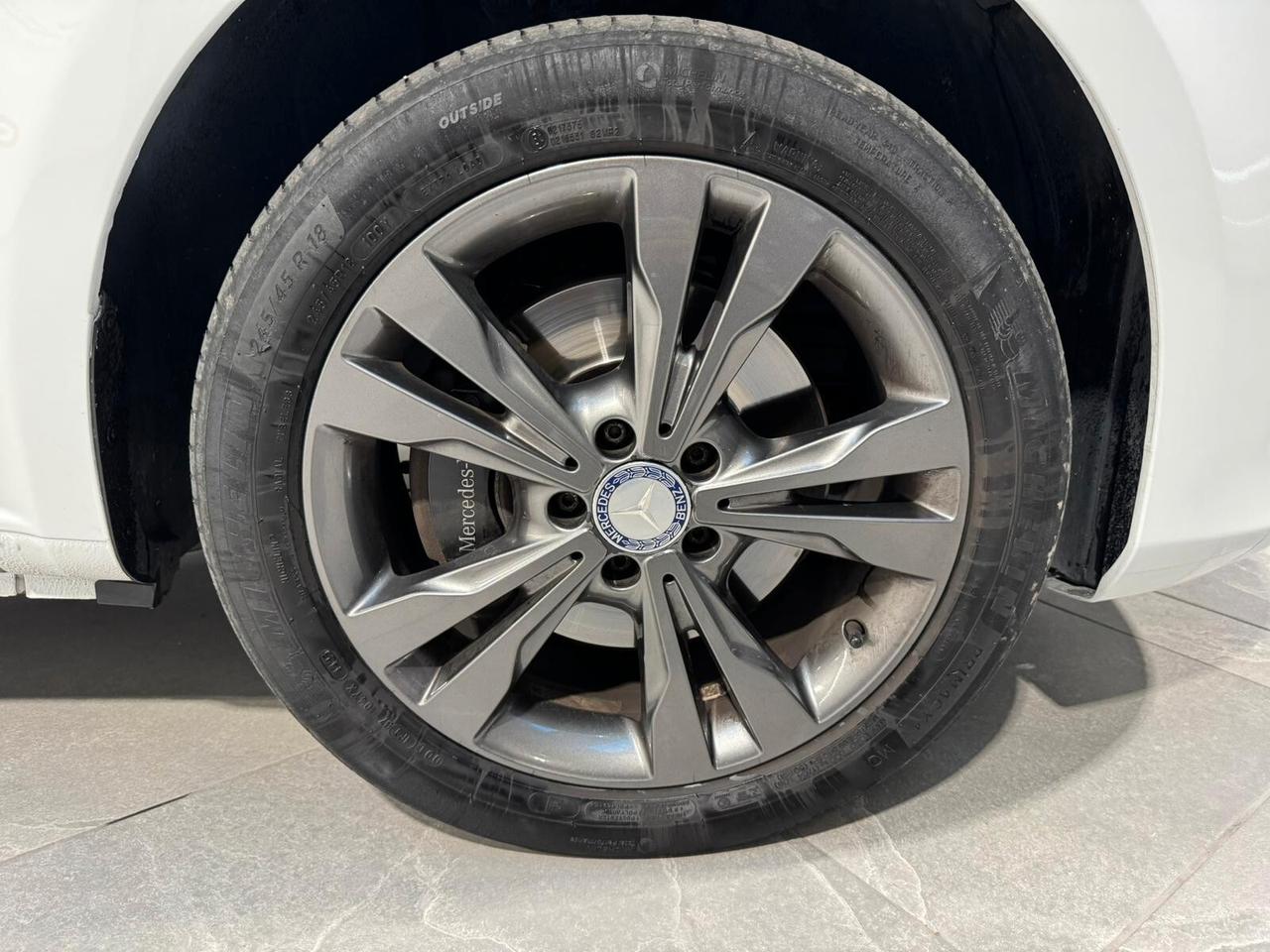 Mercedes-benz V 200 d Premium Long