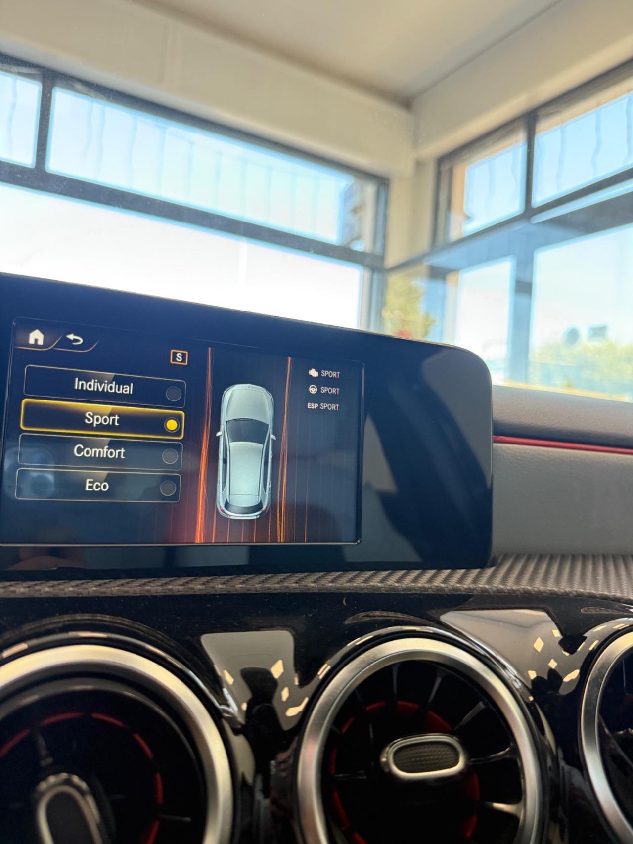 Mercedes-benz A 180 NAVI,TELECAMERA,APPLE CARPLAY,INTERNI PARZIALI IN PELLE,SCHERMO INTERAMENTE DIGITALE