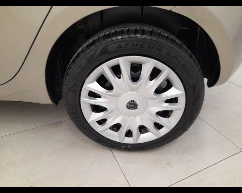 Lancia Ypsilon III 2011 1.2 8v Silver 69cv