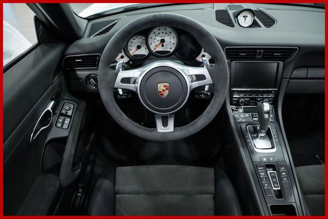 PORSCHE 991 3.8 Carrera 4 GTS Cabriolet