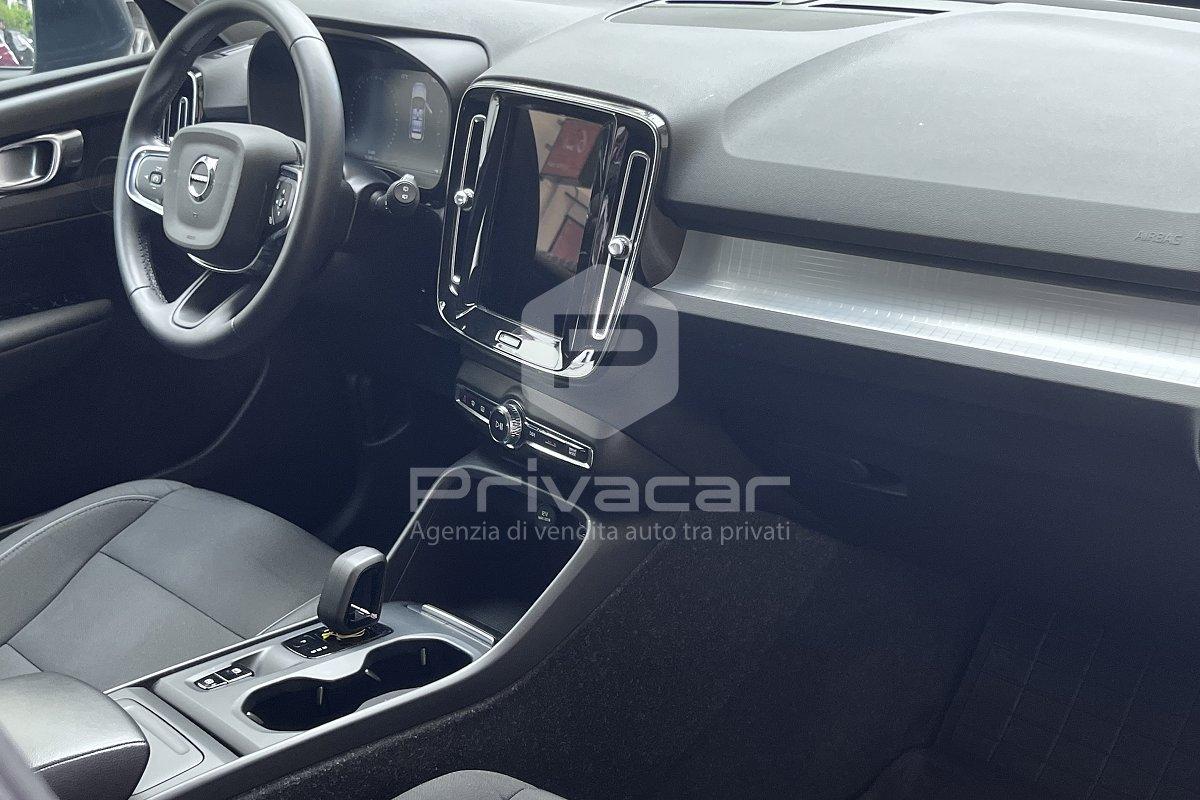 VOLVO XC40 T3 Geartronic Momentum Pro