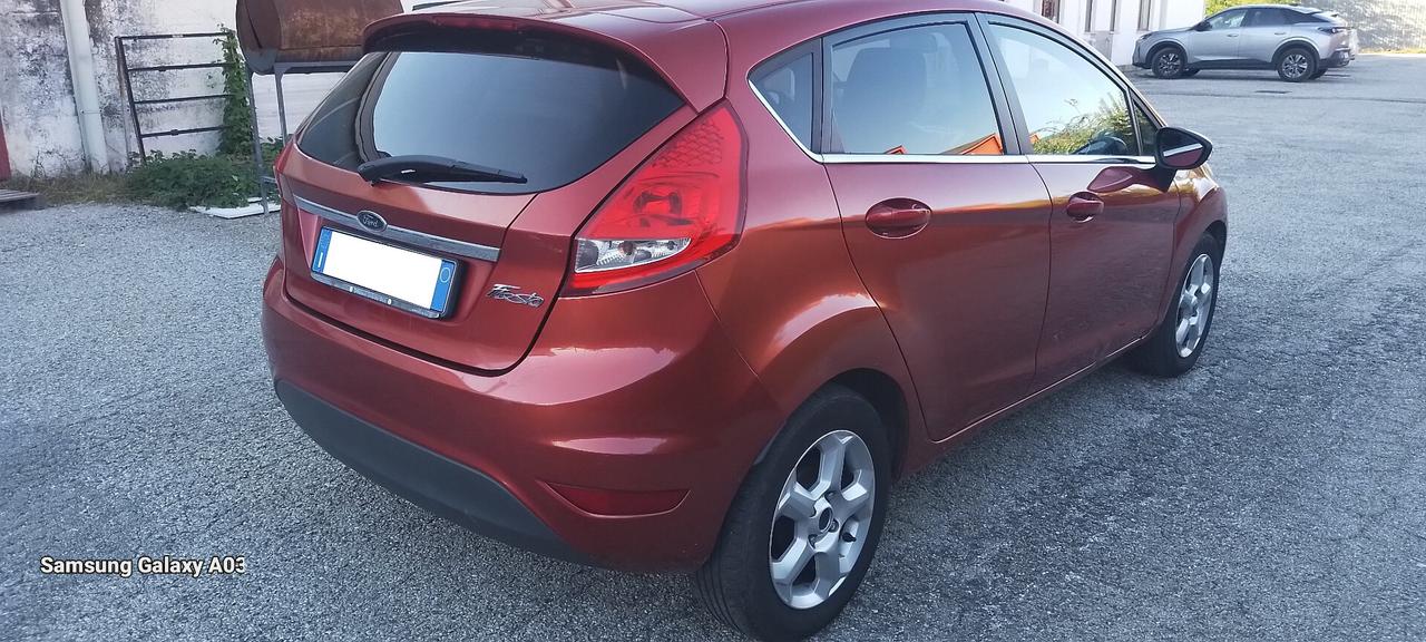 Ford Fiesta 1.4 5 porte Bz.- GPL Titanium