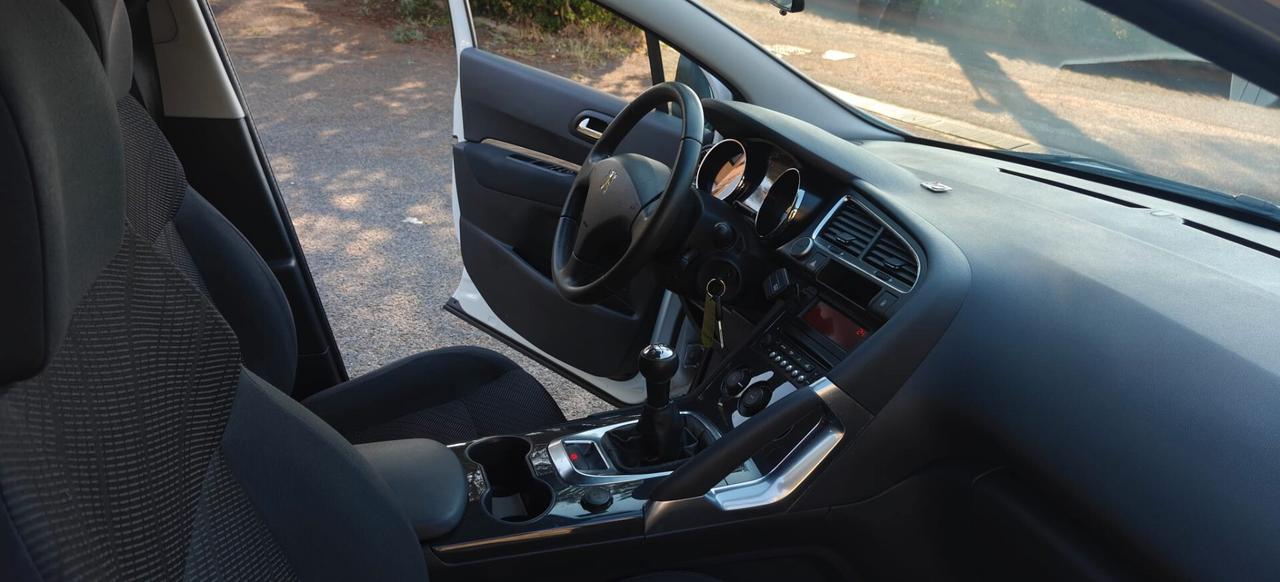 Peugeot 3008 1.6 VTi 120CV Cerchi Sensori kM 99000!