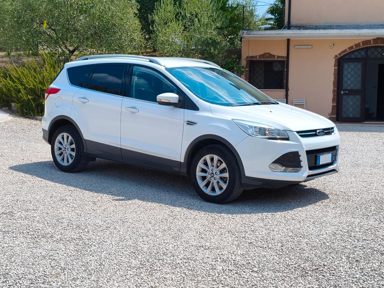 Ford Kuga 2.0 TDCI 120 CV S&S 2WD Titanium
