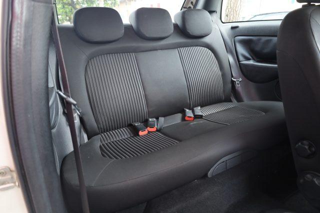 LANCIA Ypsilon 1.2i 69CV 5Porte UniProprietario per NEOPATENTATI