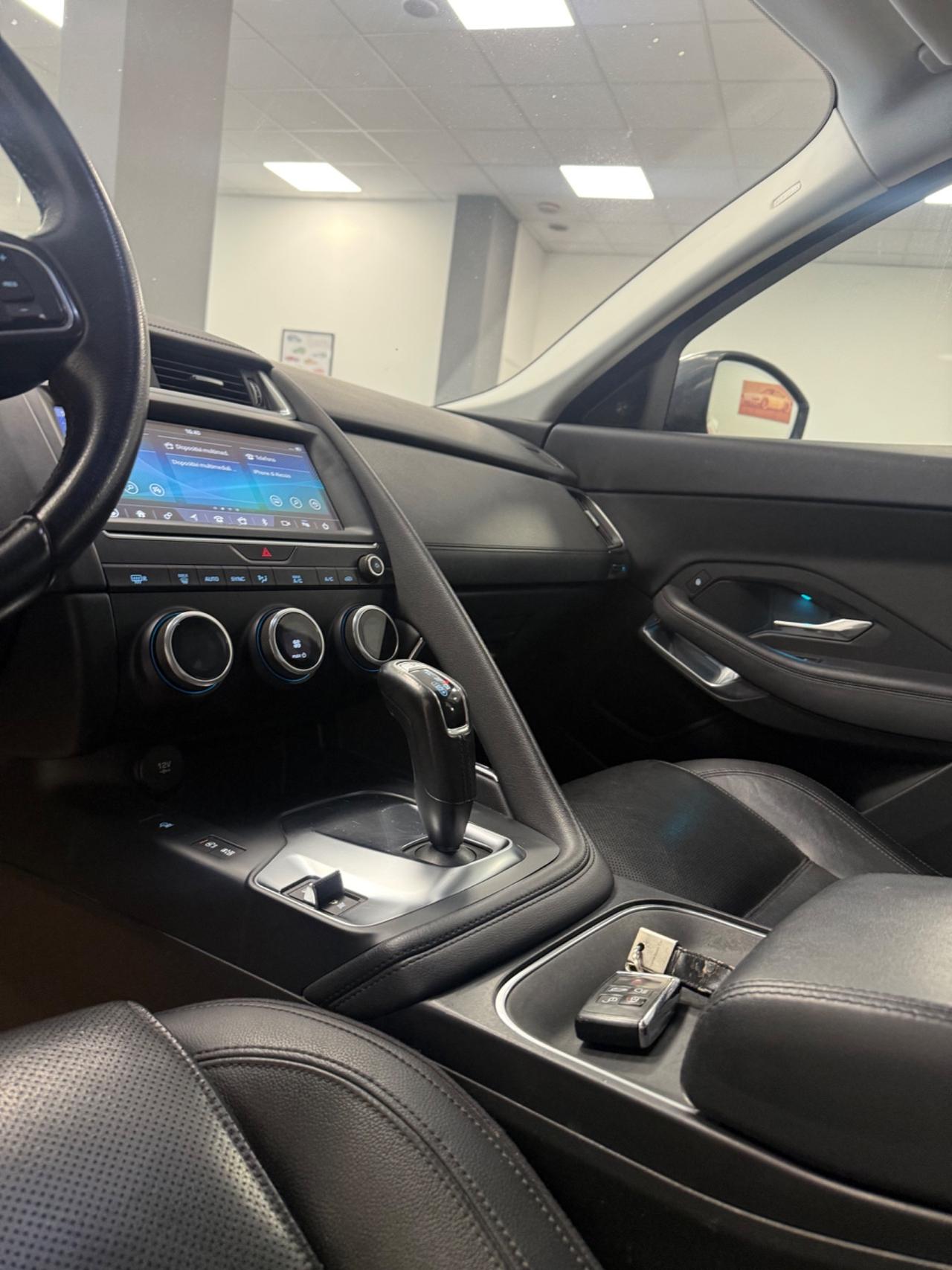 Jaguar E-Pace 2.0D 150 CV AWD aut. R-Dynamic