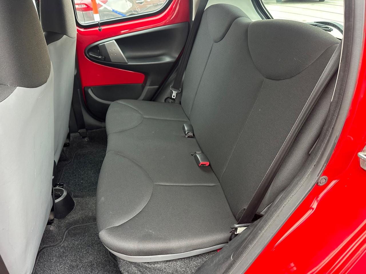 Toyota Aygo 1.0 12V VVT-i 5 porte Lounge Connect