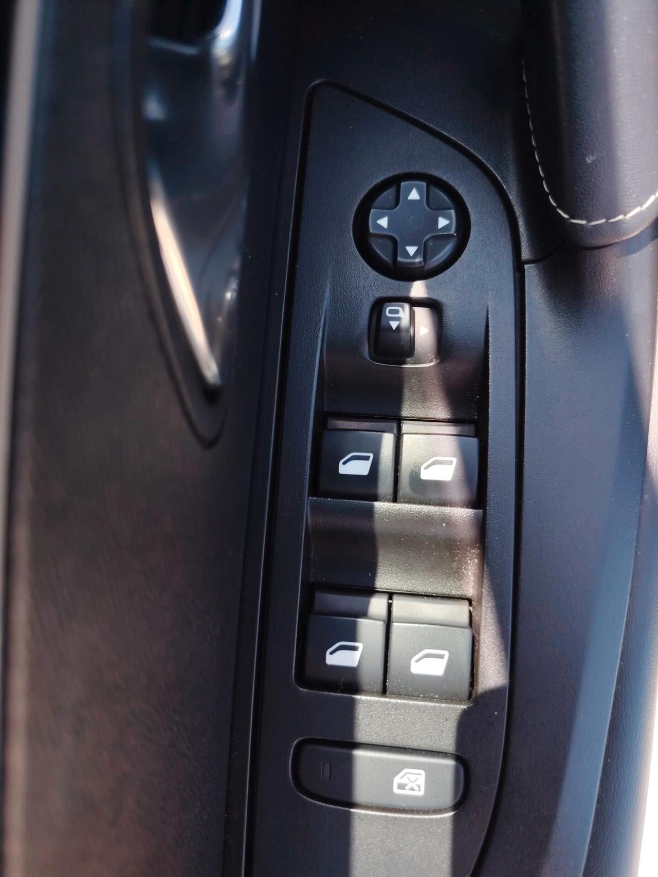 Peugeot 2008 2022 - 1.5DCI 130CV GT LB AUTOMOBILI