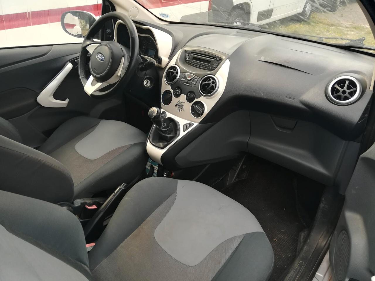 FORD - Ka - 1.2 8V 69CV Titanium - NEOPATENTATI - FINANZIABILE