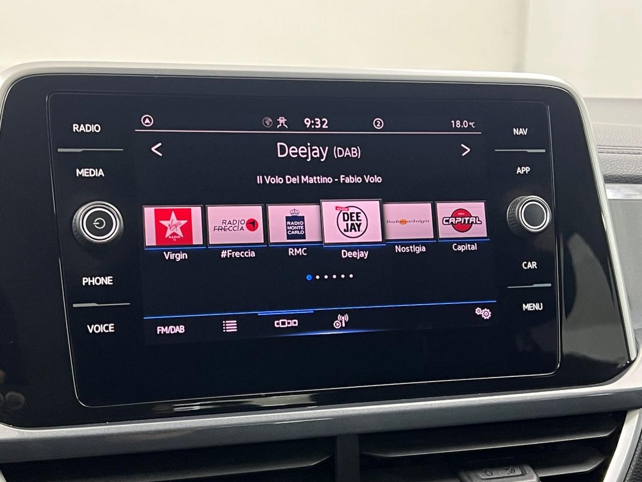 VOLKSWAGEN T-Roc 2022 T-Roc 1.0 tsi Style 110cv