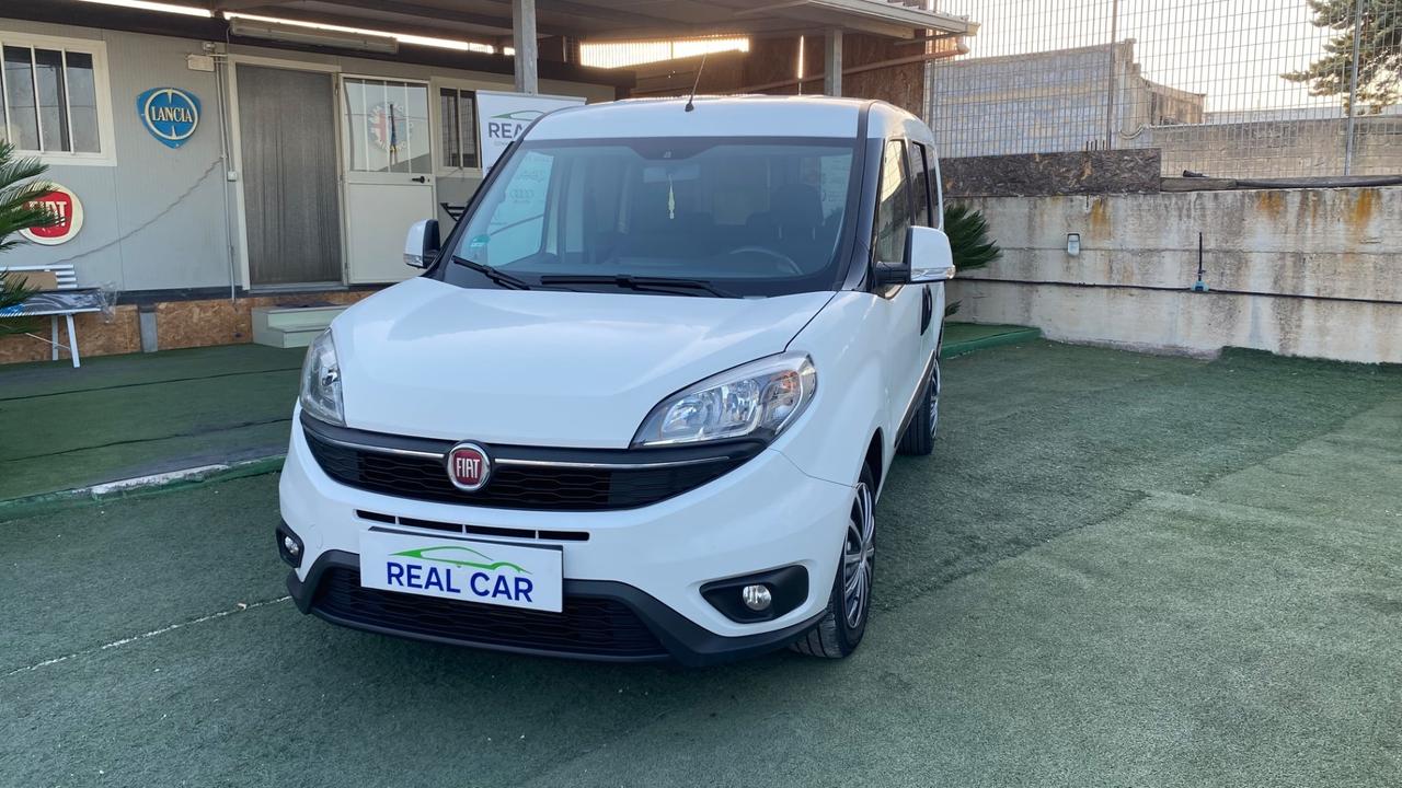 Fiat Doblo 1.6 Diesel Porte Posteriore + Gancio