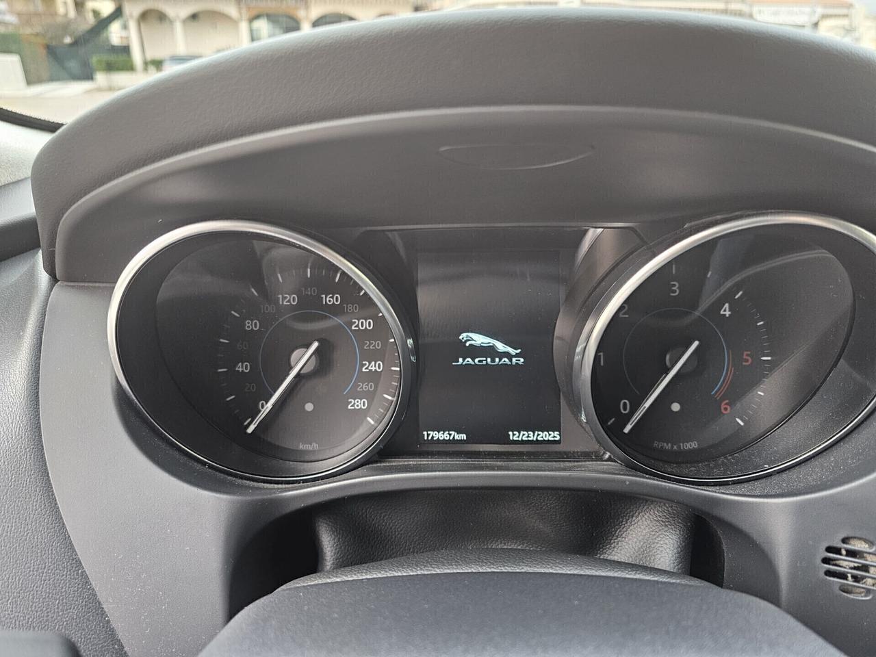 Jaguar F-Pace 2.0 D 180 CV AWD aut. Pure