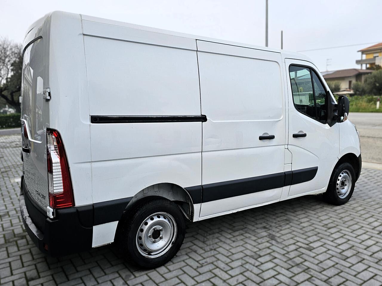 Renault Master 28 2.3 Dci PC TN 3 Posti