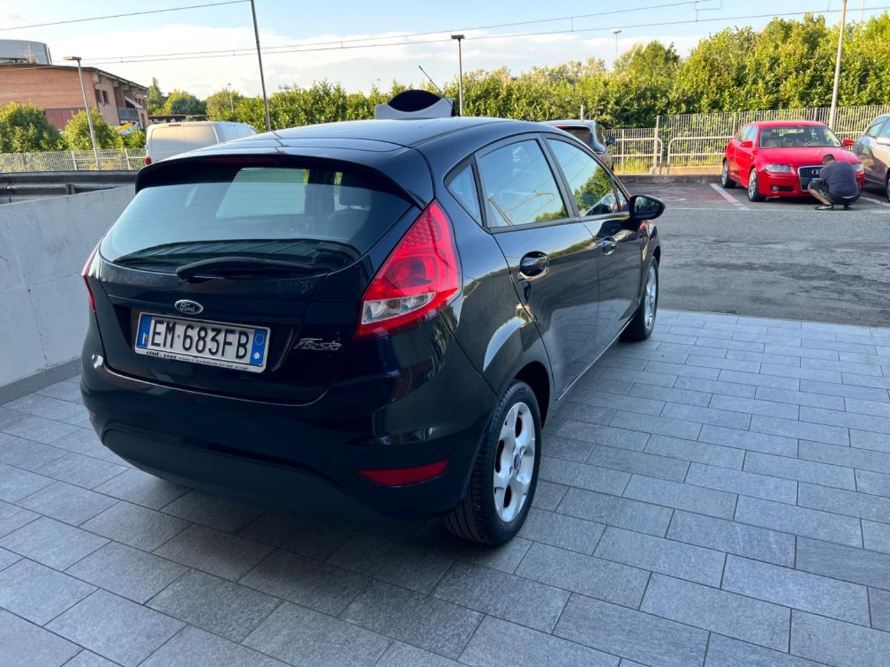 Ford Fiesta 1.4 16V 5p. Bz.- GPL Titanium Bs.