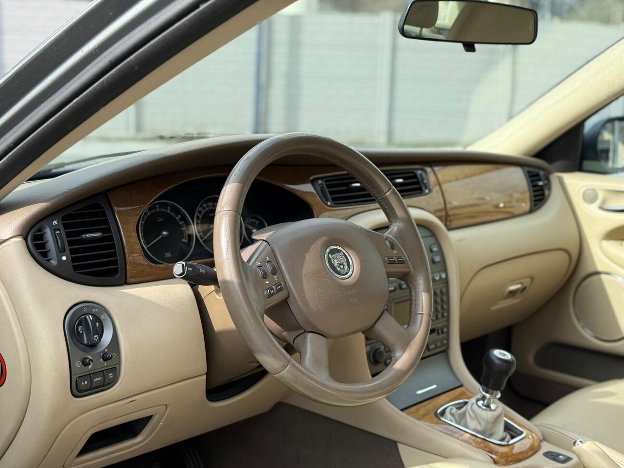 Jaguar X-Type 2 litri V6 24V BENZINA Executive