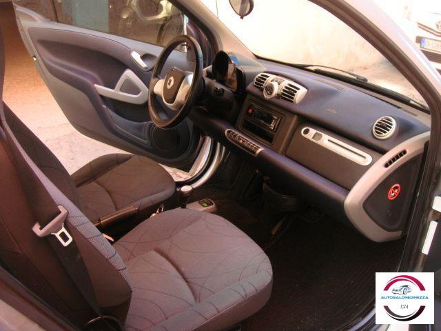 SMART - Fortwo - 1000 52 kW MHD coupé passion