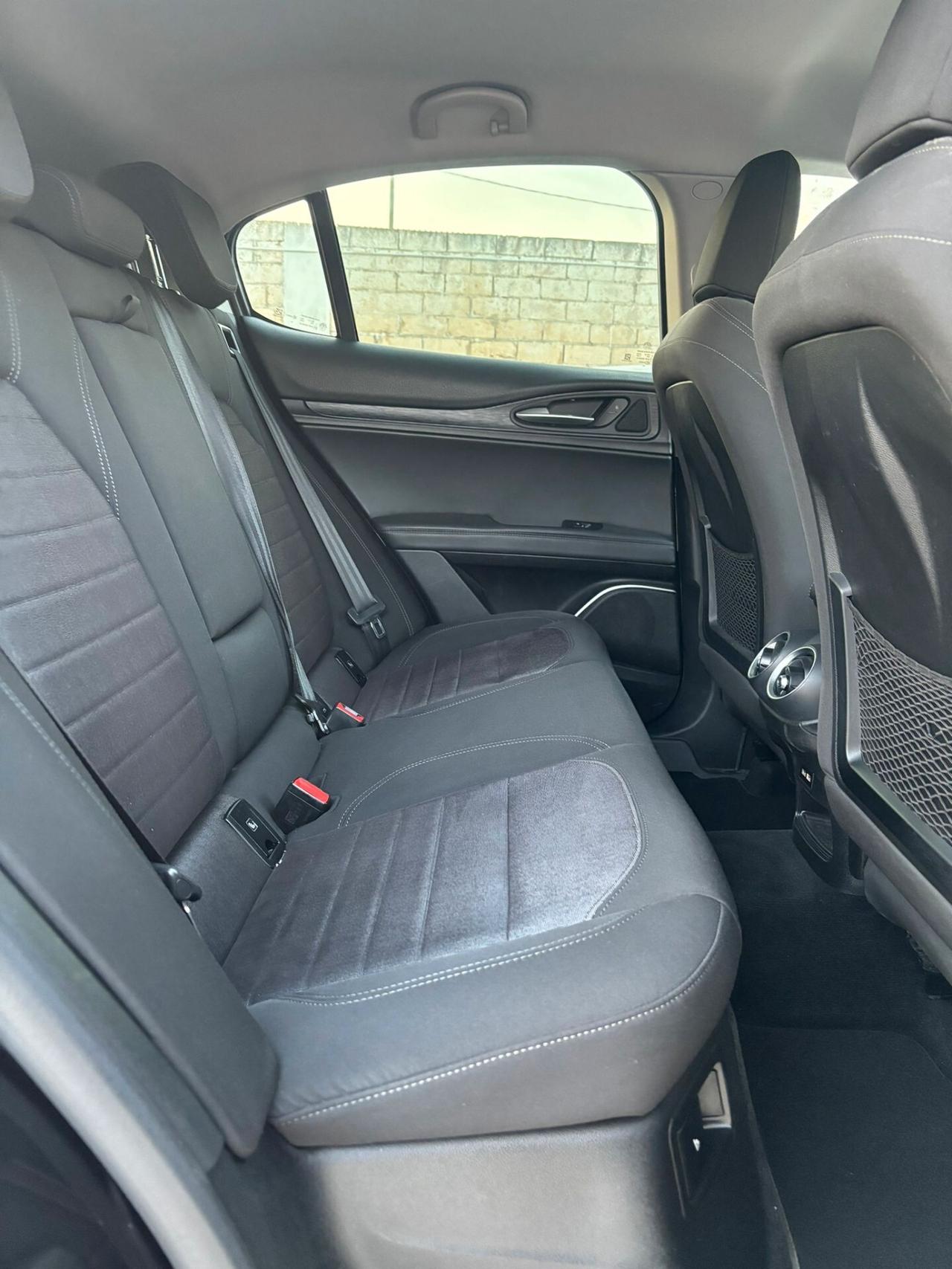 Alfa Romeo Stelvio 2.2 Turbodiesel 190 CV AT8 Q4 B-Tech