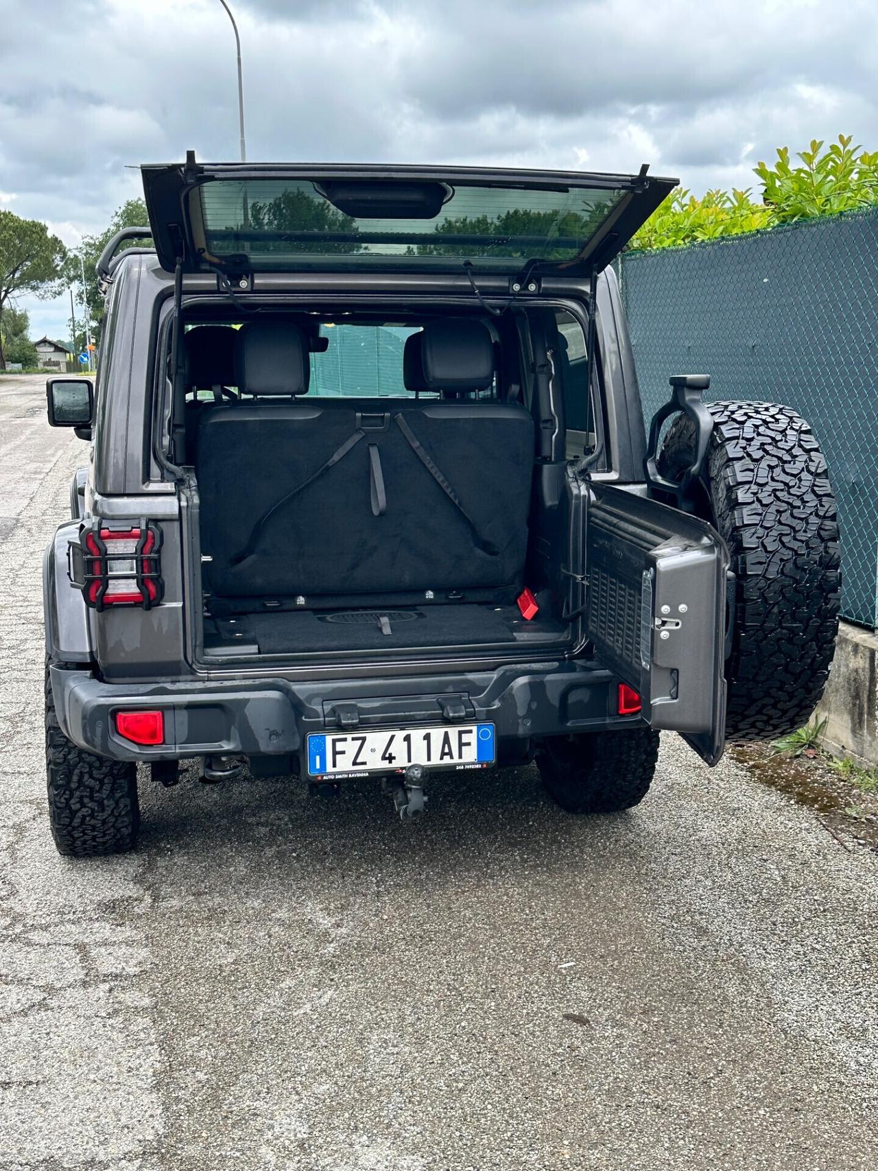 Jeep Wrangler Unlimited 2.2 Mjt II Sahara
