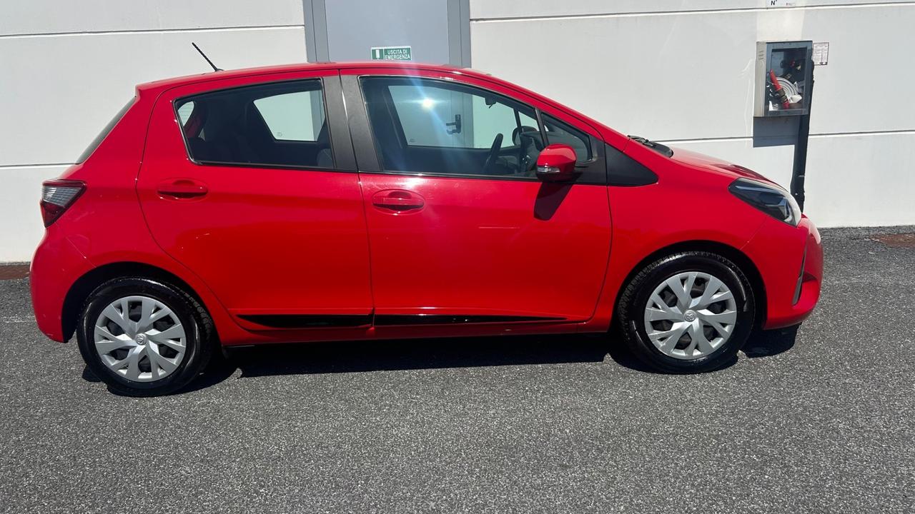 TOYOTA YARIS 1.0 5 P ACTIVE. GARANZIA TOYOTA.