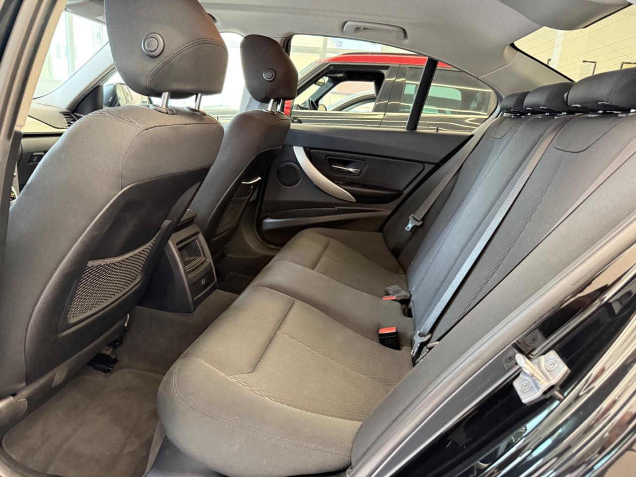 BMW 318d Business 143cv automatica