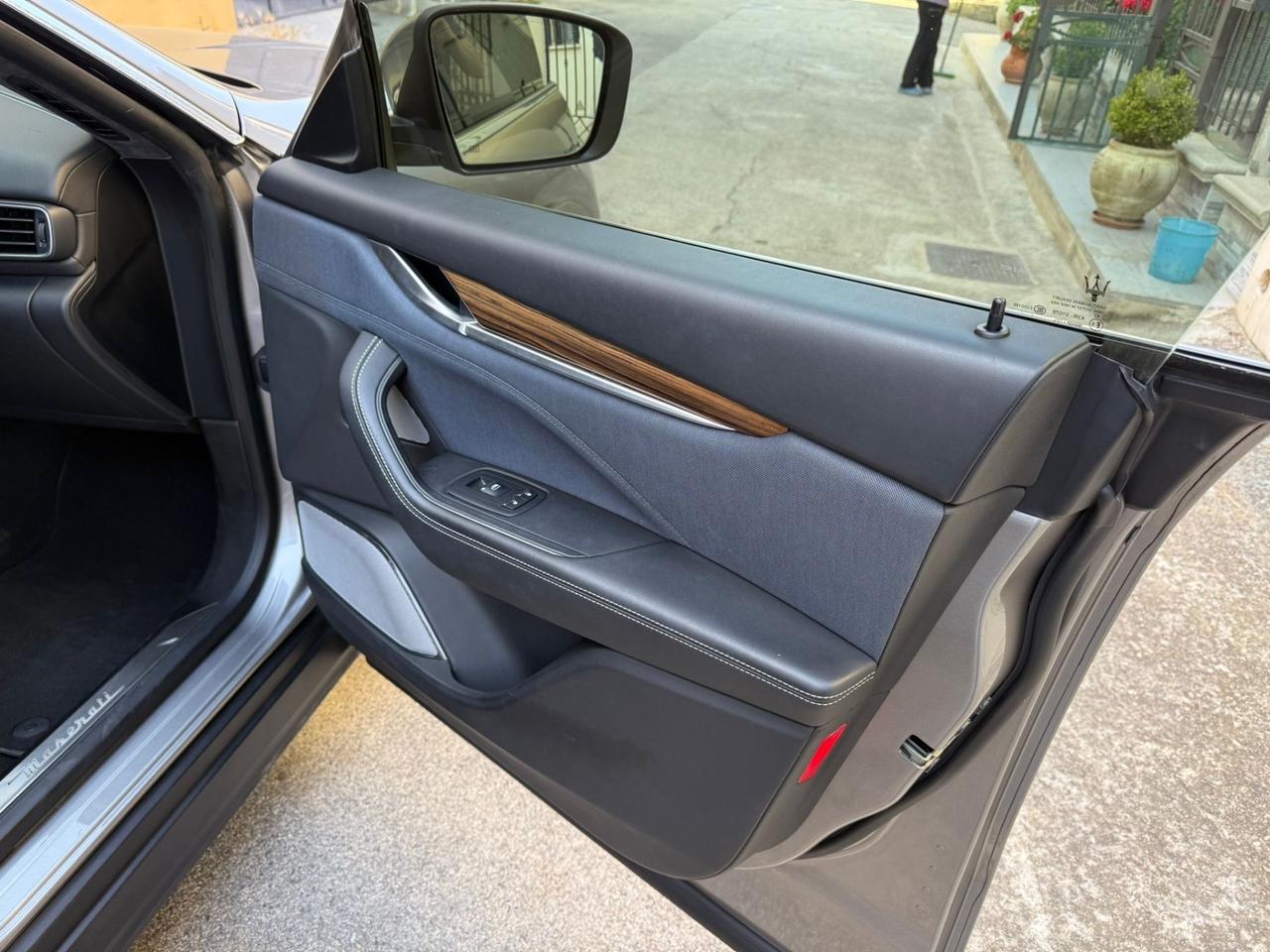 Maserati Levante V6 Diesel 275 CV AWD Granlusso