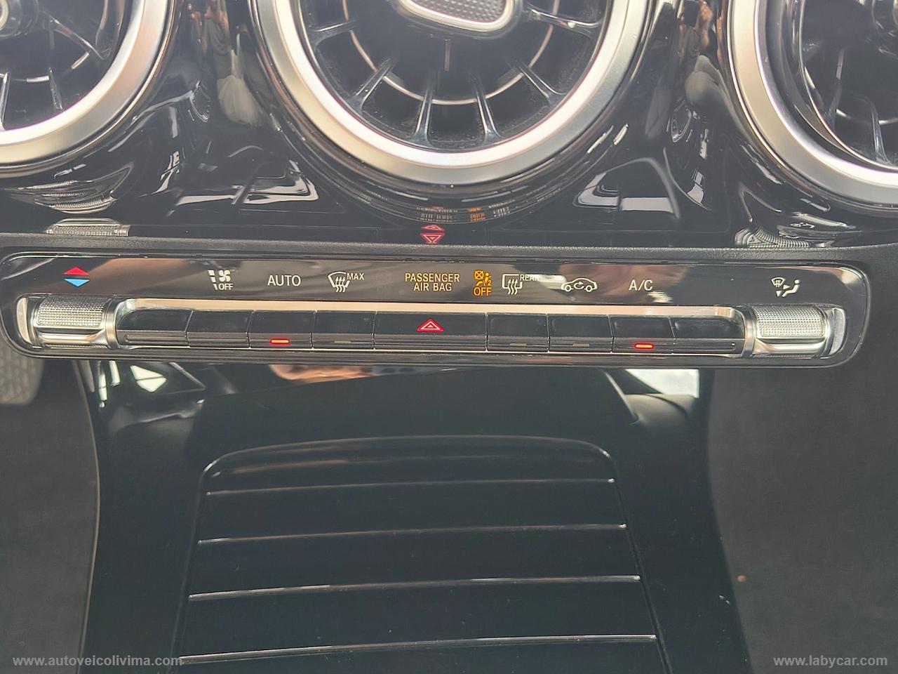 MERCEDES-BENZ A 180 d Automatic Business Extra