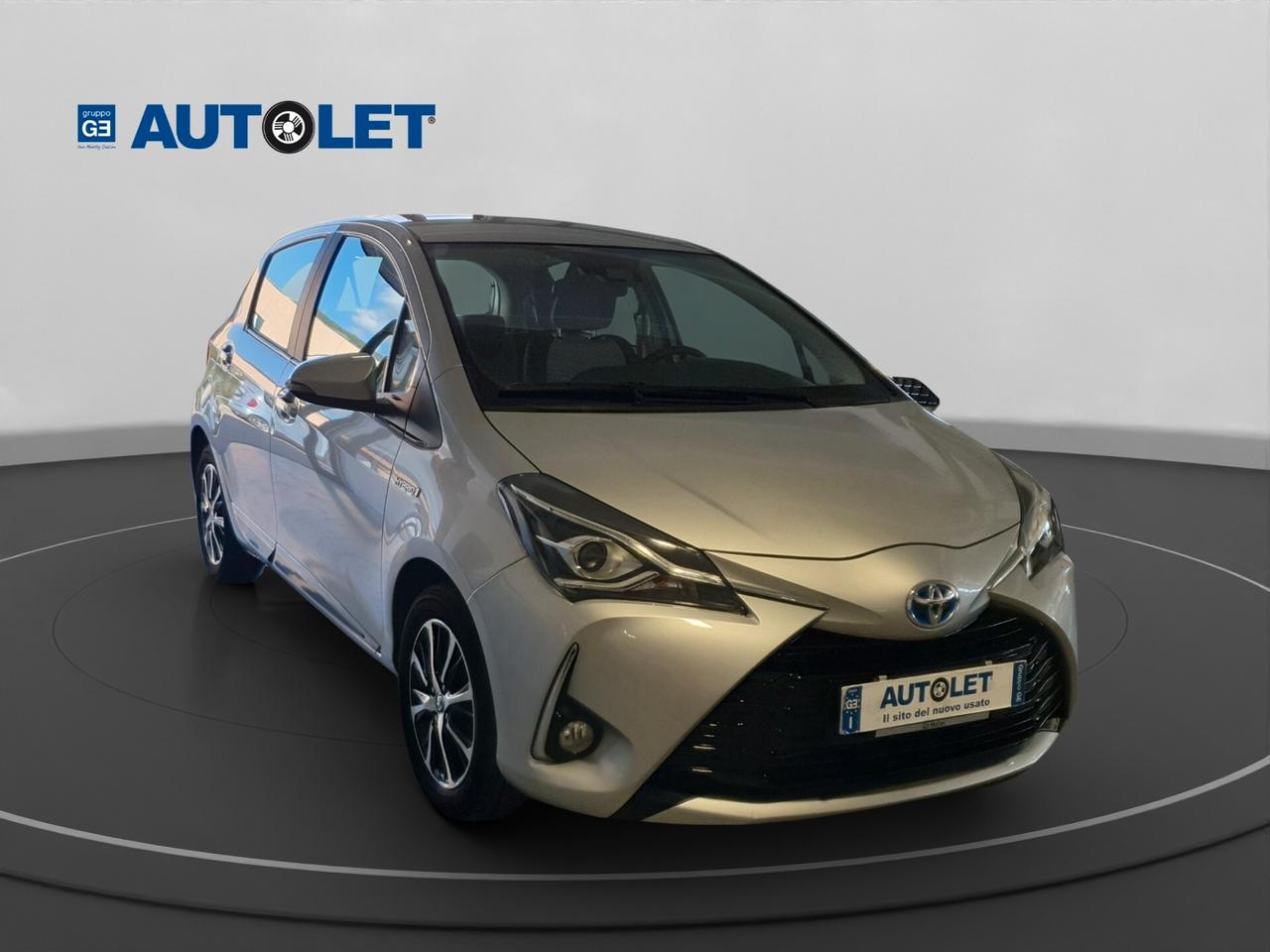 Toyota Yaris 1.5 Hybrid 5 porte Active 100 CV OK NEOPATENTATI !!!!!!