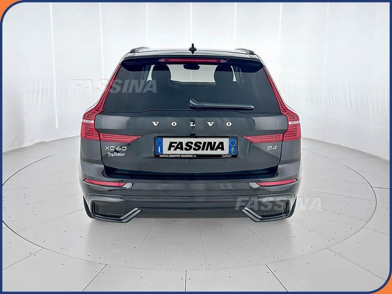 Volvo XC60 B4 automatico Plus Dark