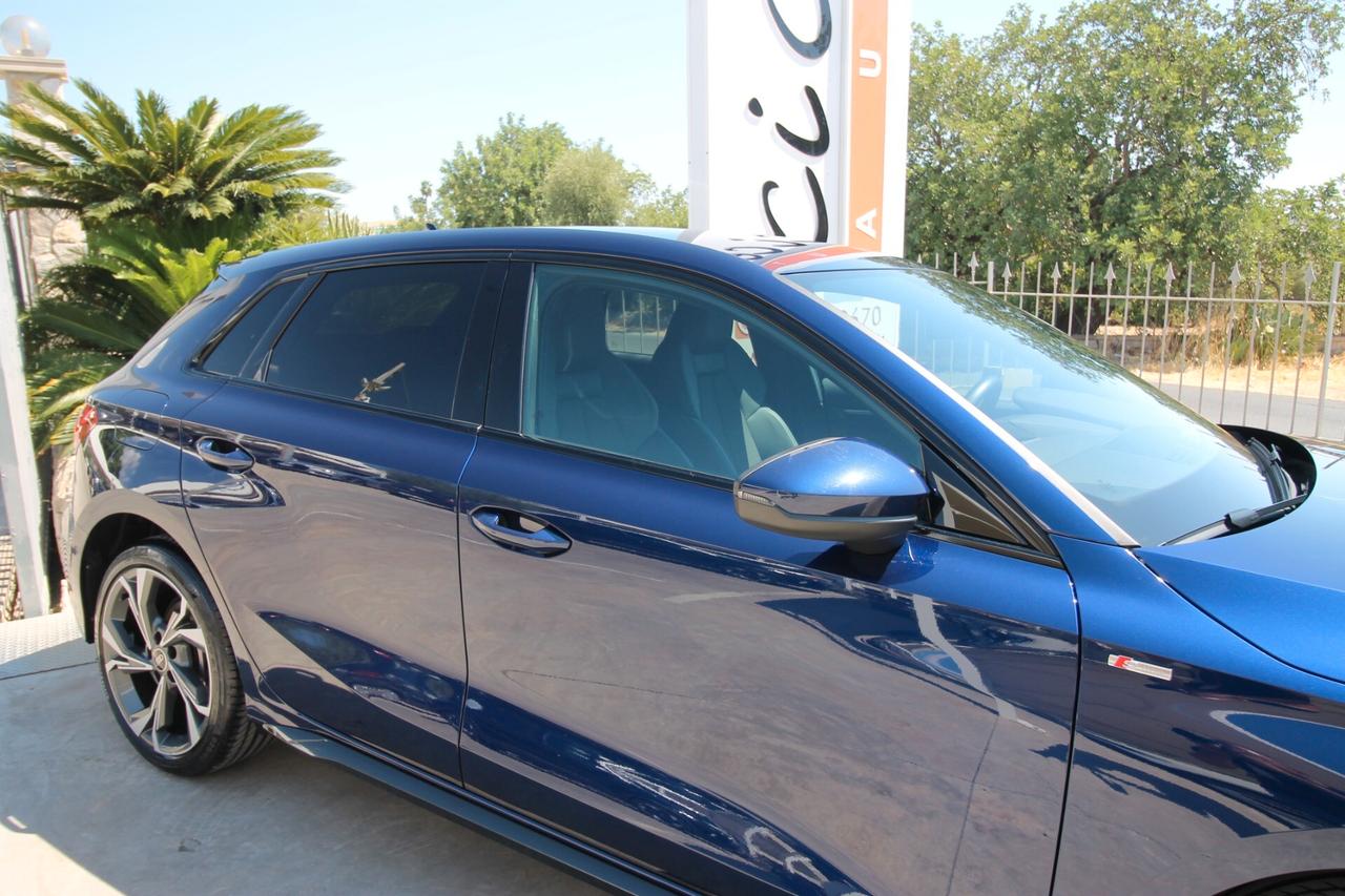 Audi A3 Spb 40 tfsi e Identity Black s-tronic|22000 km|2024