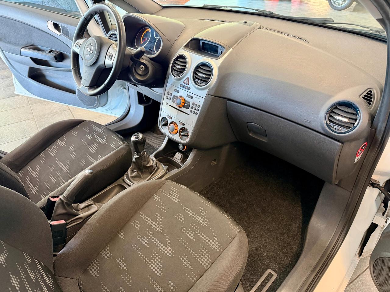 Opel Corsa 1.3 CDTI 95CV 5 porte Cosmo-NEOPATENTATI-