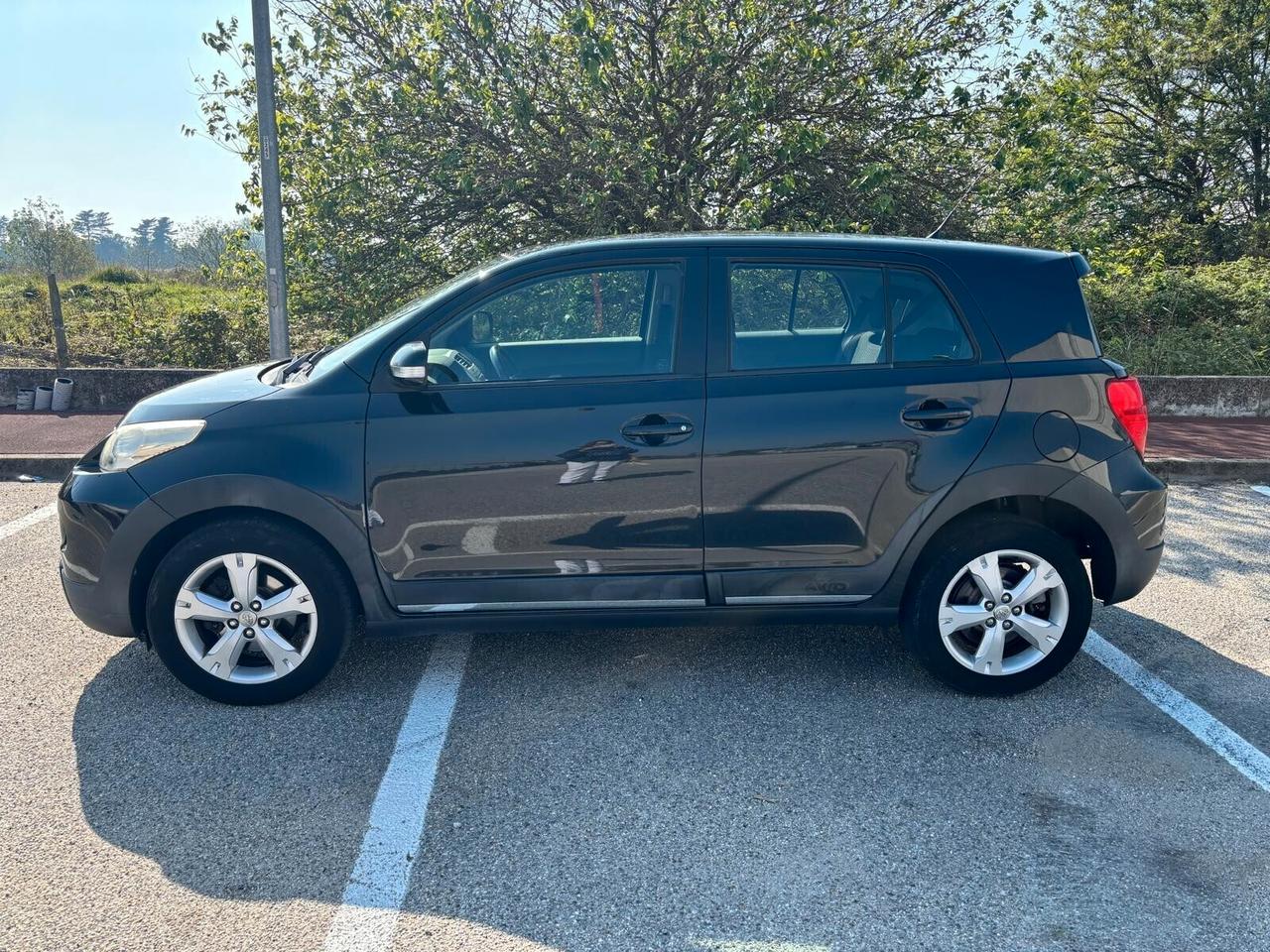 Toyota Urban Cruiser 1.4 D-4D AWD Luxury TAGLIANDI CERTIFICATI TOYOTA