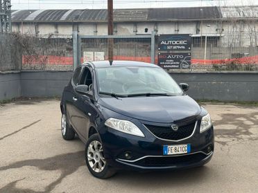 Lancia Ypsilon 0.9 TwinAir 85 CV 5 porte Metano Ecochic Platinum