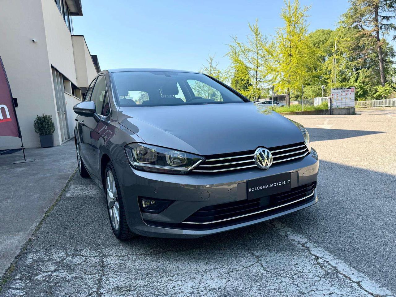 Volkswagen Golf HIGHLINE 110 CV DSG