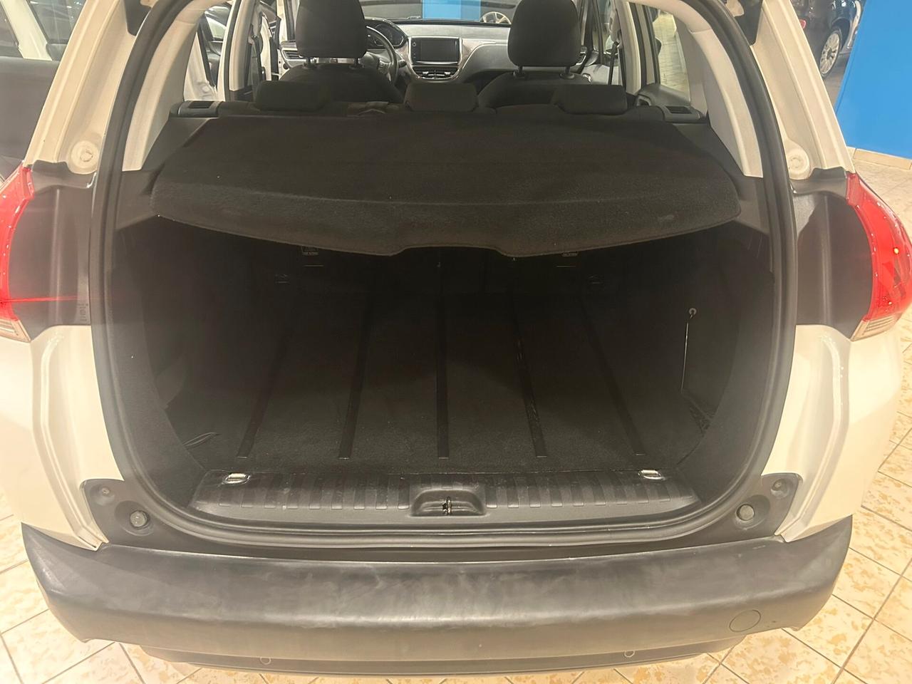 Peugeot 2008 1.6 e-HDi 92 CV Stop&Start Urban Cross