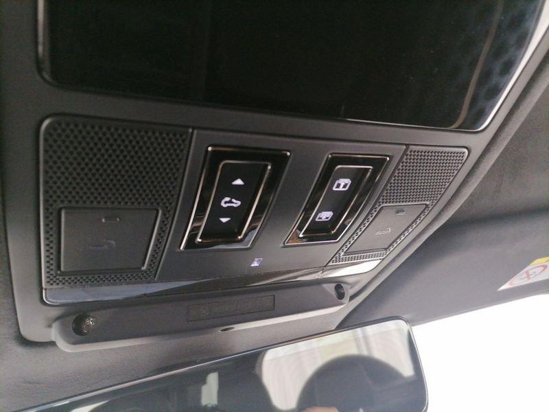 Land Rover Defender Defender 110 4.4 V8 mhev Octa awd 635cv auto