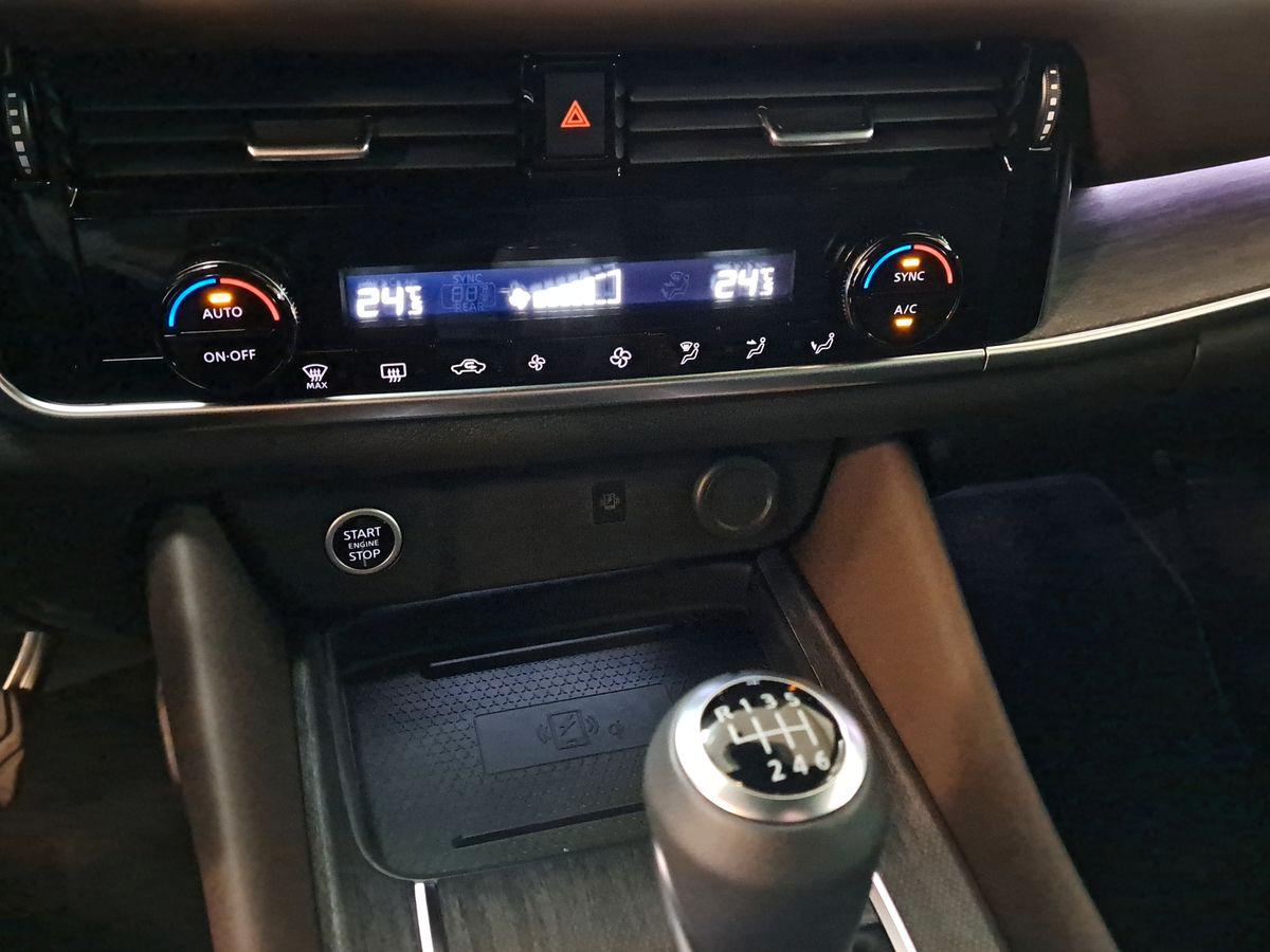 NISSAN QASHQAI TEKNA MHYB 140CV MT 2WD