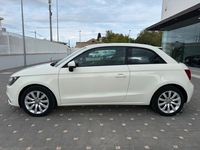 Audi A1 1.6 TDI 105 CV Ambition 2011