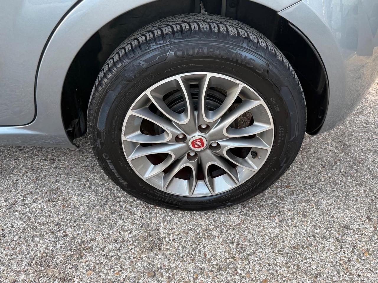 FIAT PUNTO EVO 1.2 70CV 51KW OK NEOPATENTATI ANNO 2012