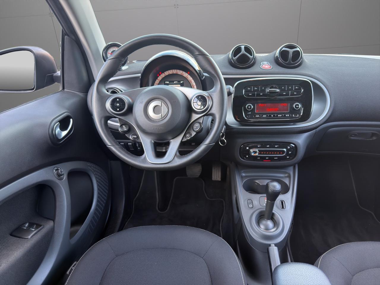 Smart fortwo coupe 1.0 71 CV Paris Blue - Unipro - Promo Finanziamento - Tetto panoramico - Sedili riscaldabili