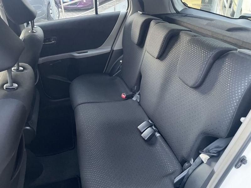 Toyota Yaris Yaris 5p 1.3 dual Sol my10 facelift IDONEA NEOPATENTATI