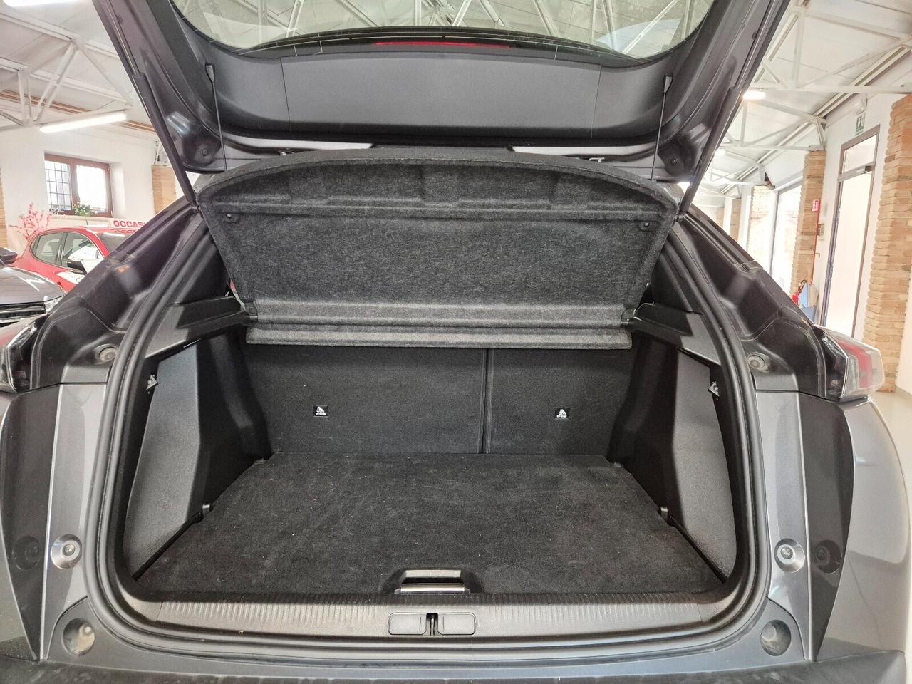 Peugeot 2008 BlueHDi 130 S&S EAT8 Allure ** AUTOMATICA **
