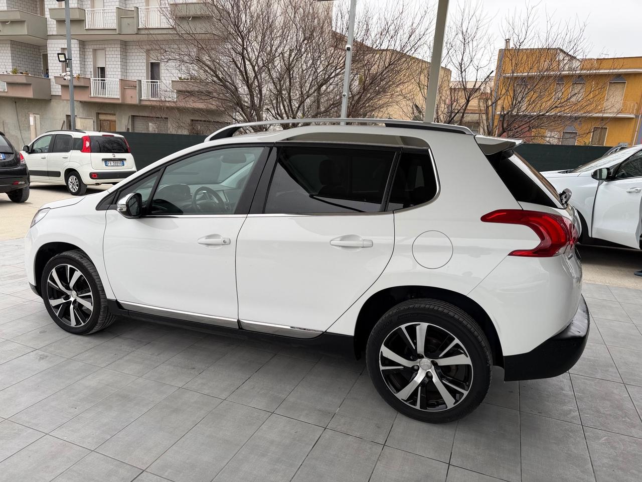 Peugeot 2008 BlueHDi 100 Allure