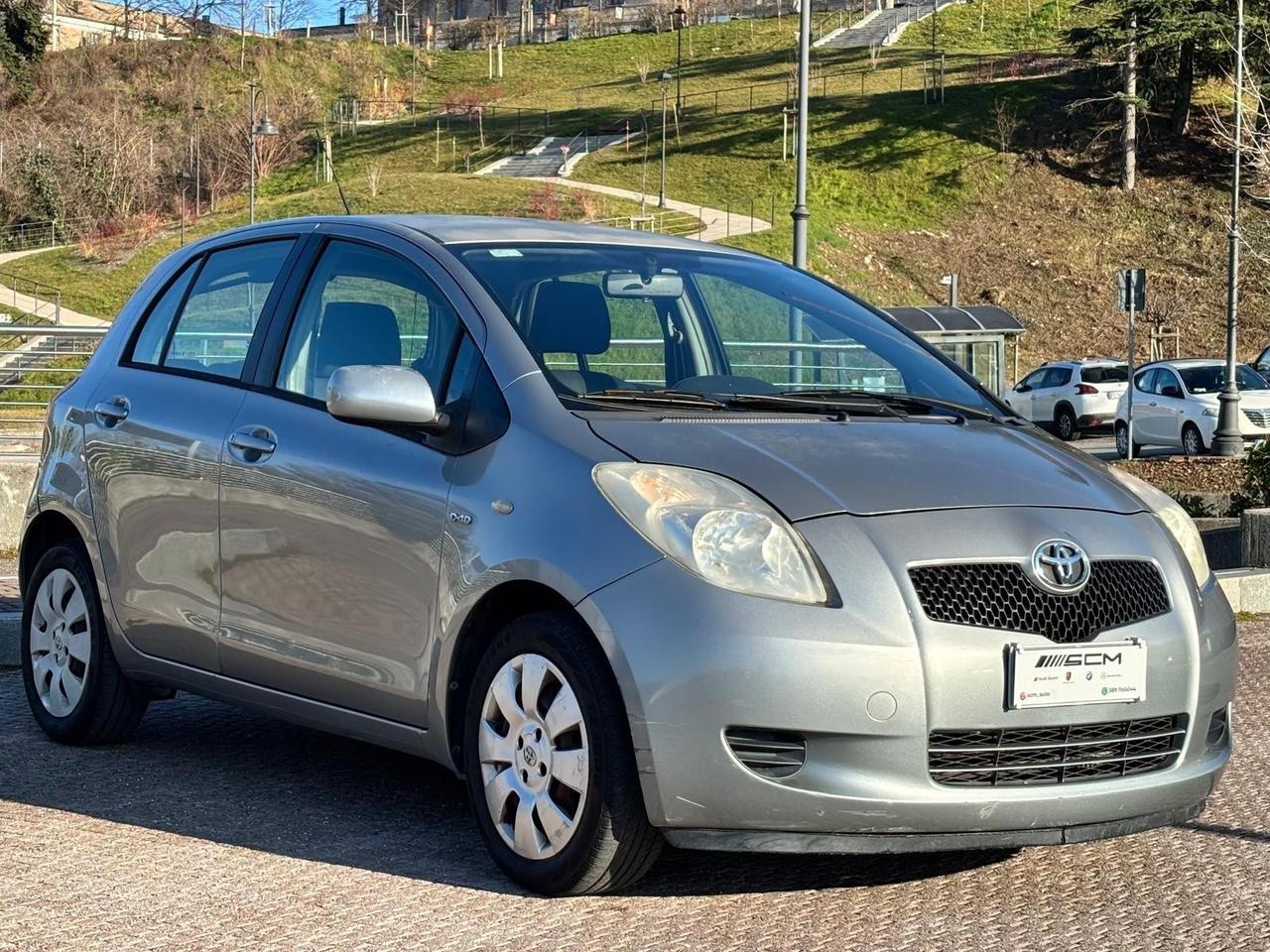 Toyota Yaris 1.4 D-4D 5P Automatica/ Unicoproprietario