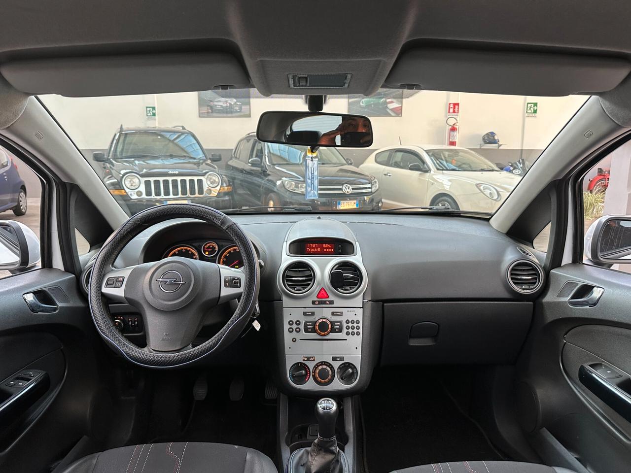 Opel Corsa 1.0 Benz, Euro 5A, cons ridot, si neopatentati
