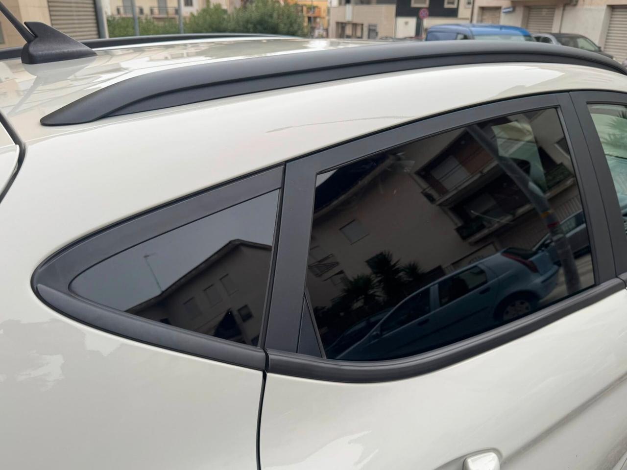 FORD FIESTA 1.5 TDCI 85 CV. NAVI+CERCHI+BIXENO